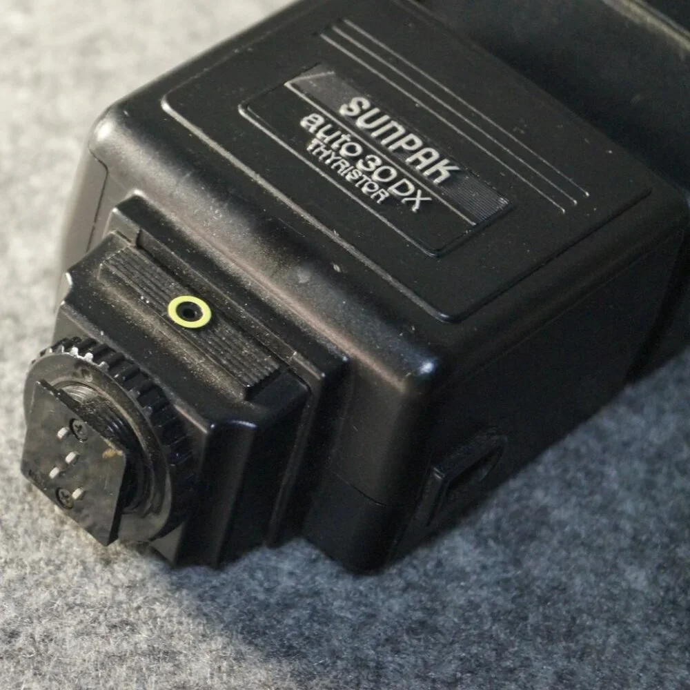 Sunpak Auto 30DX Thyristor Flash Unit Vintage Camera Accessory Preowned